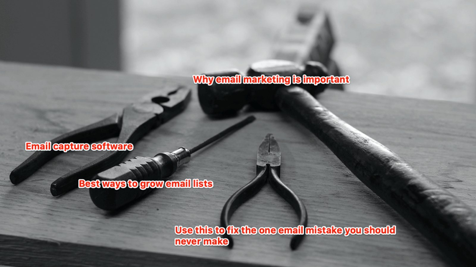 Hartholzwerkzeuge, die E-Mail-Erfassungstools darstellen